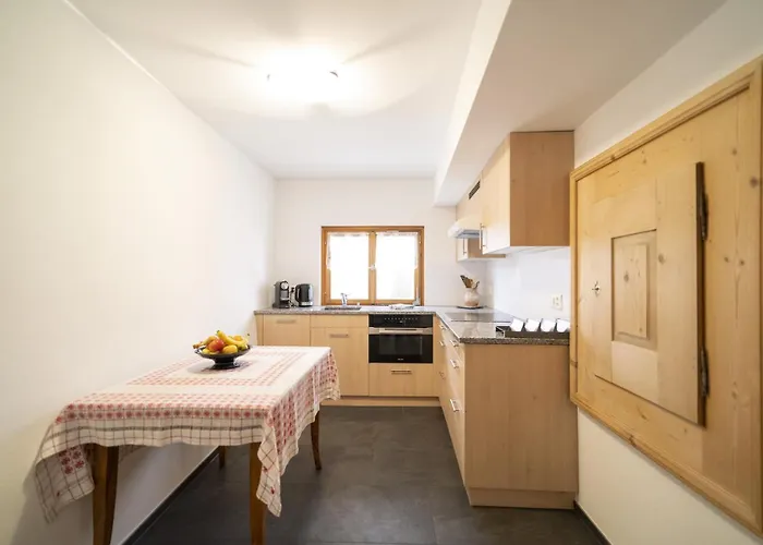 Chasa Capricorn Sent