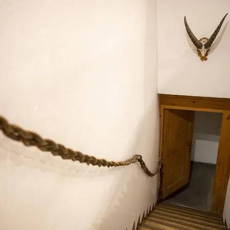 Chasa Capricorn Sent