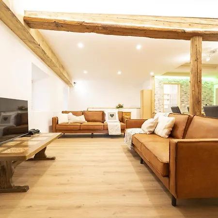 Chasa Capricorn Sent