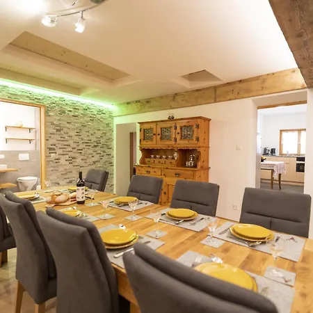 Chasa Capricorn Sent